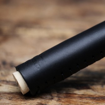 Paire de poignées vélo en cuir noir